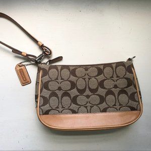 NWOT Coach Early 2000's Fabric Handbag (H22-6094)